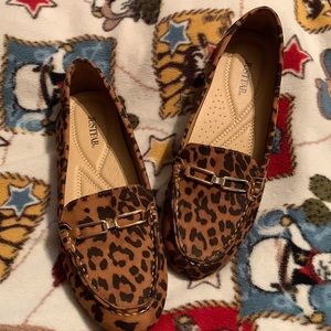 Leopard flats